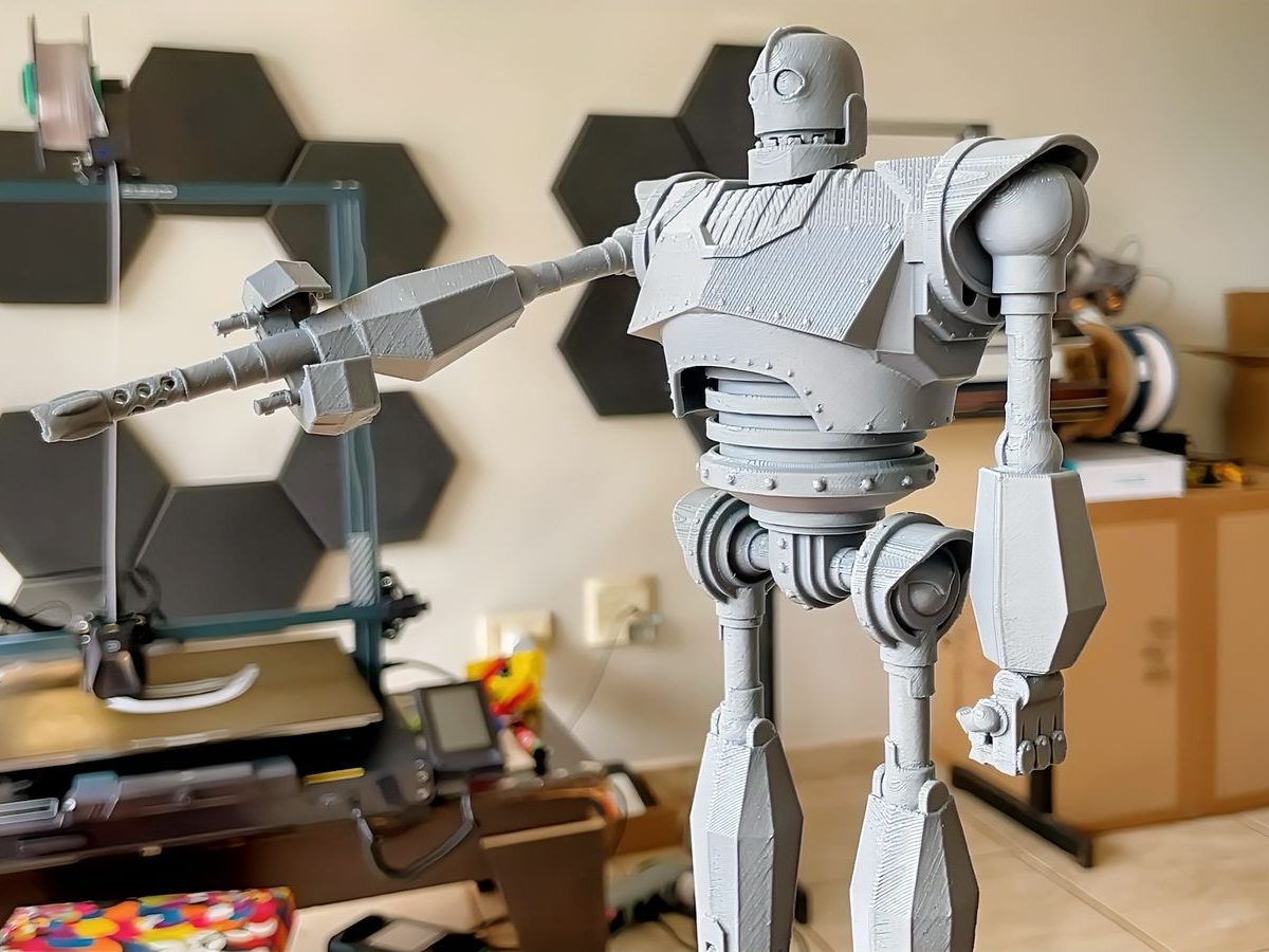 #534 IRON GIANT Attack Mode — vue 1