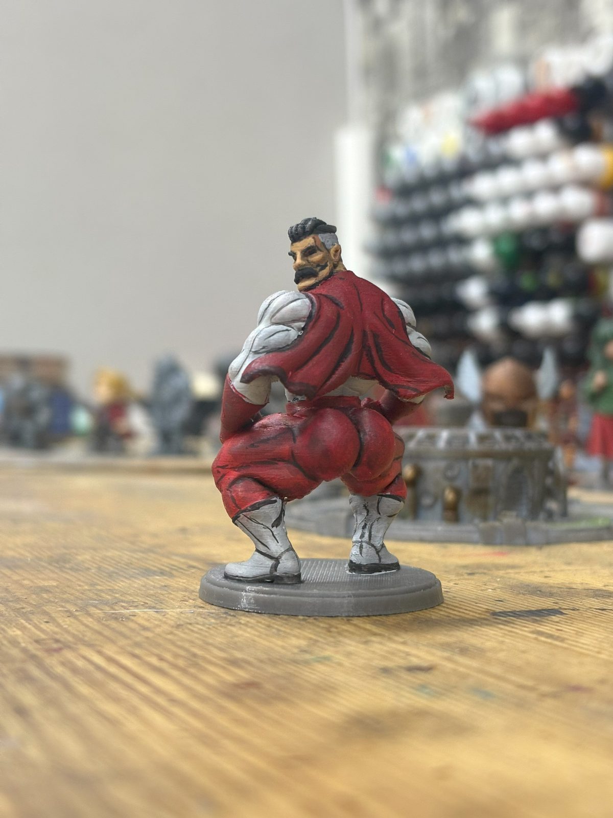 #535 OmniMan Thicc Edition – Meme Miniature STL — vue 4