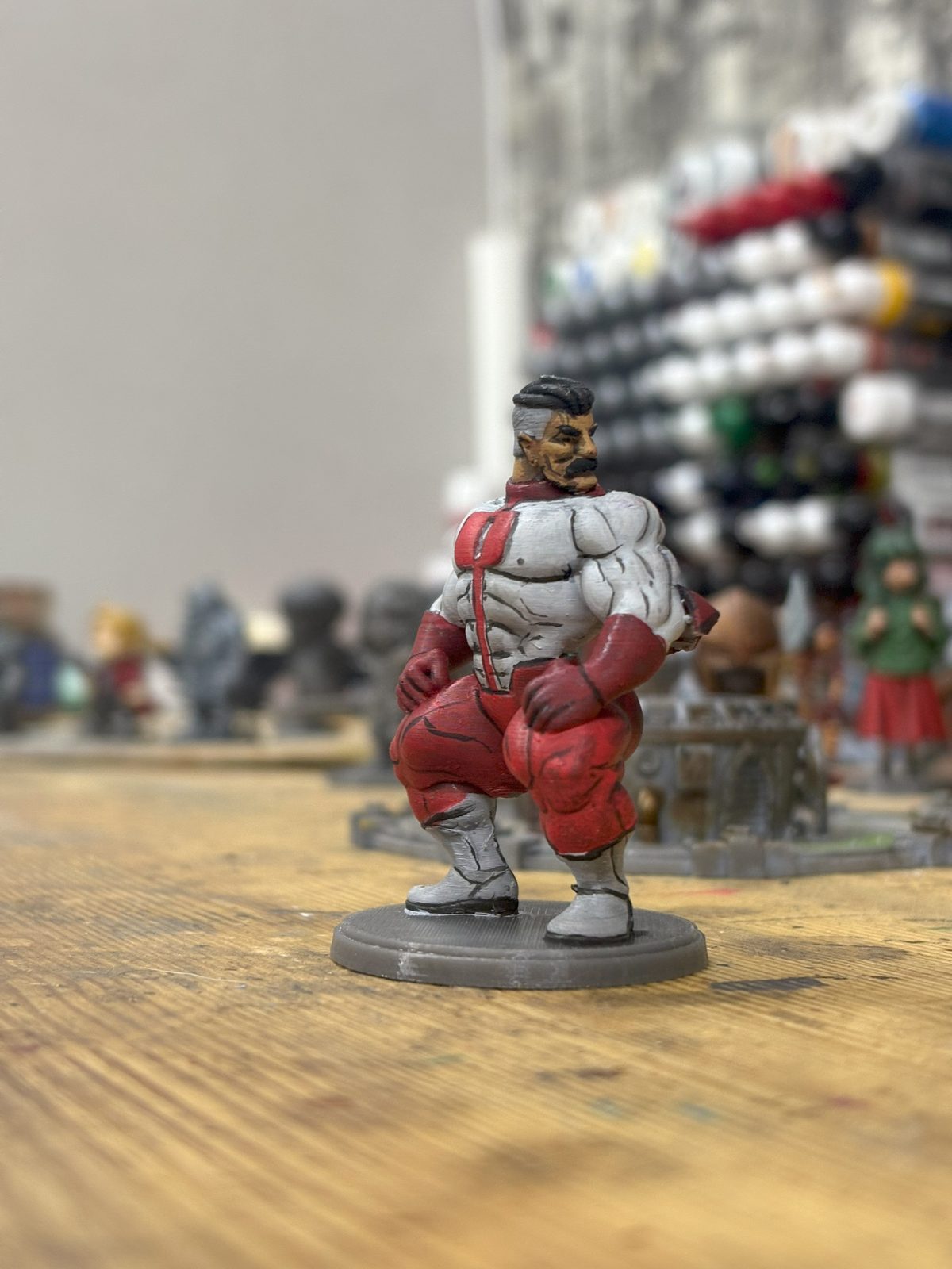 #535 OmniMan Thicc Edition – Meme Miniature STL — vue 6