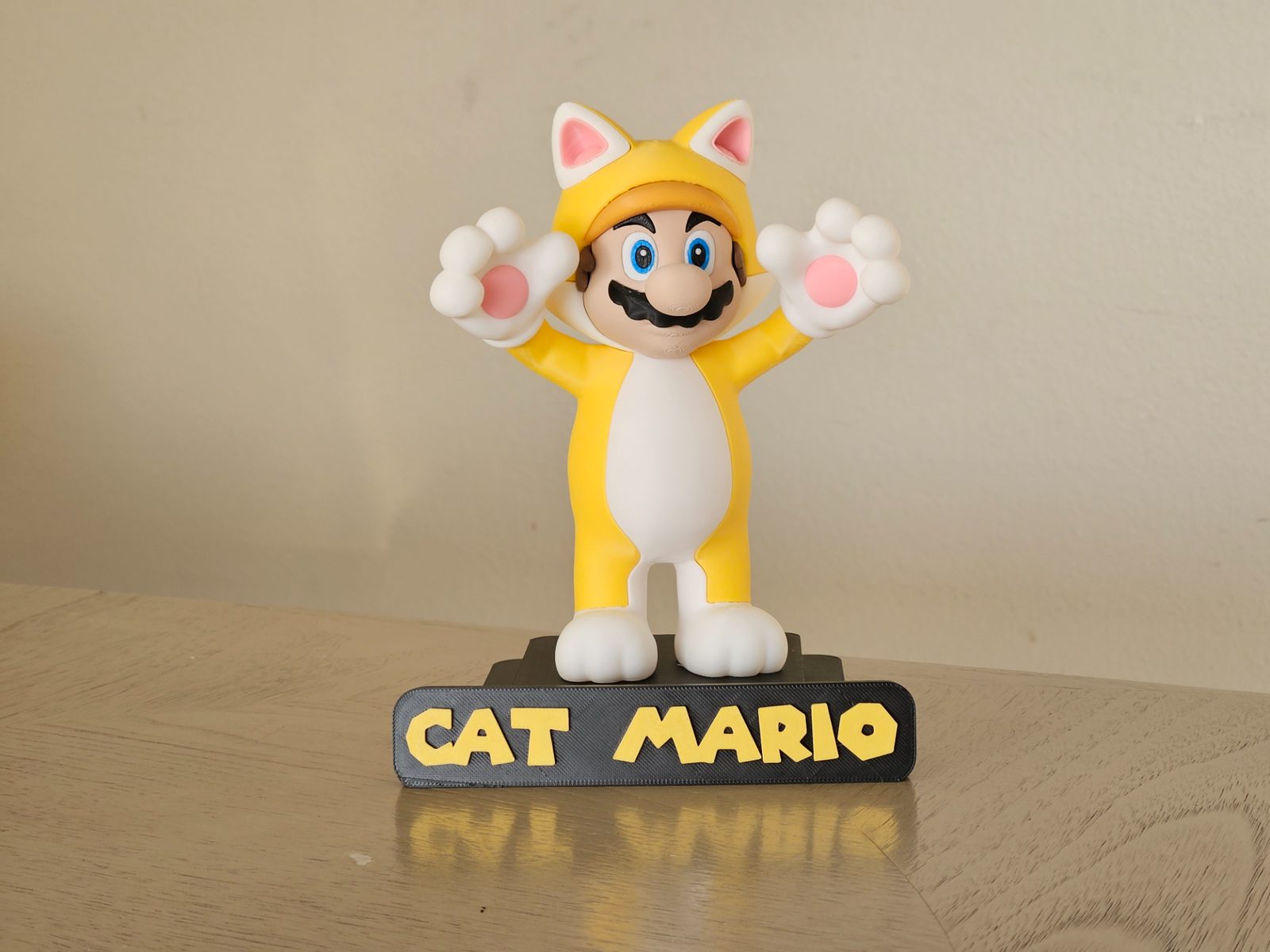 #544 Cat Mario Stand - AMS — vue 1