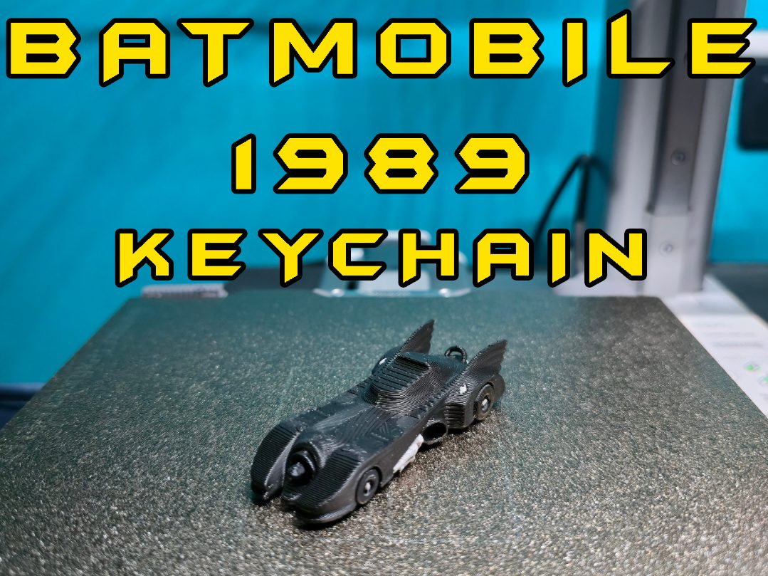 #551 Batmobile 1989 Keychain (PIP WW) — vue 3