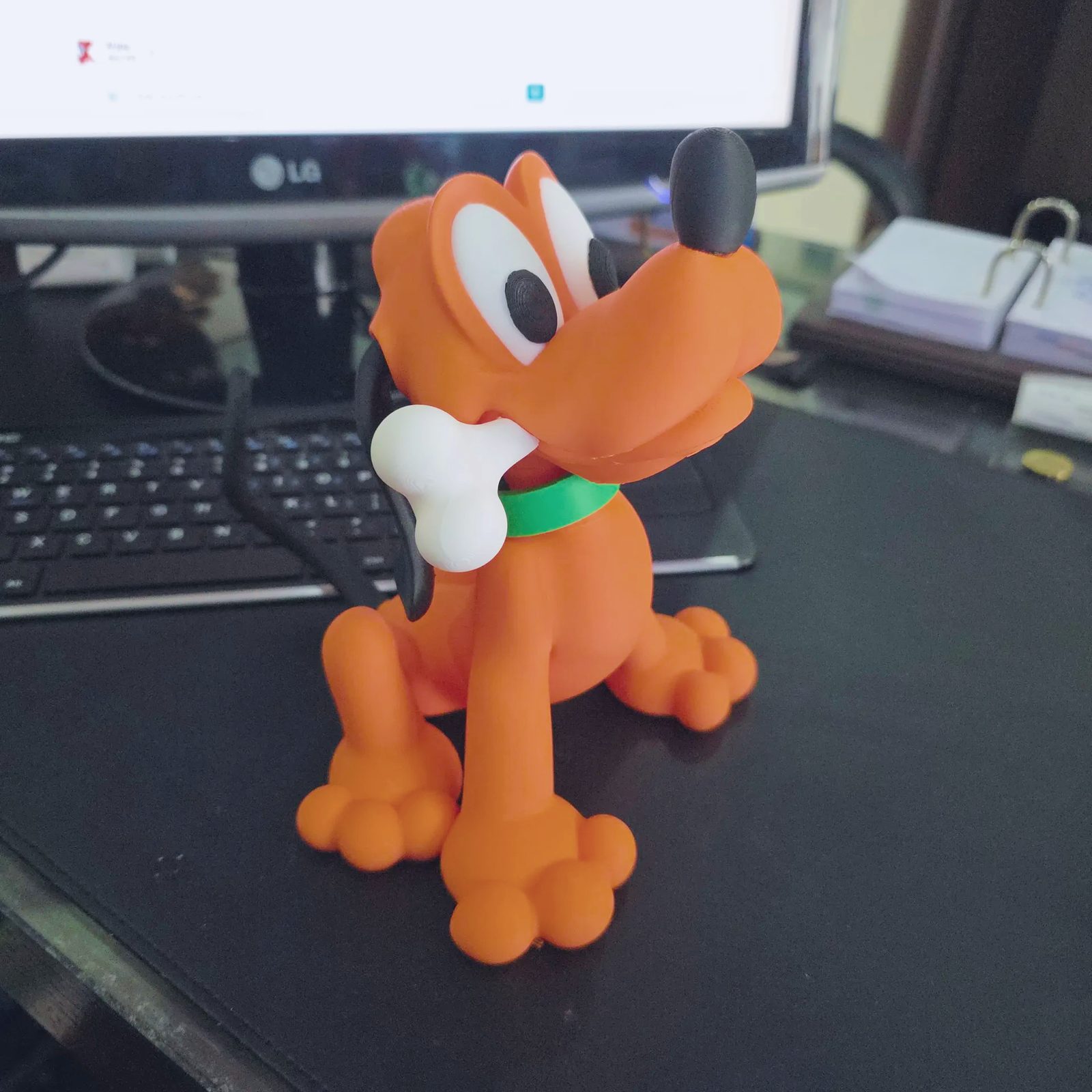 #560 Disney's Pluto Dog - - Easy to assembly — vue 1