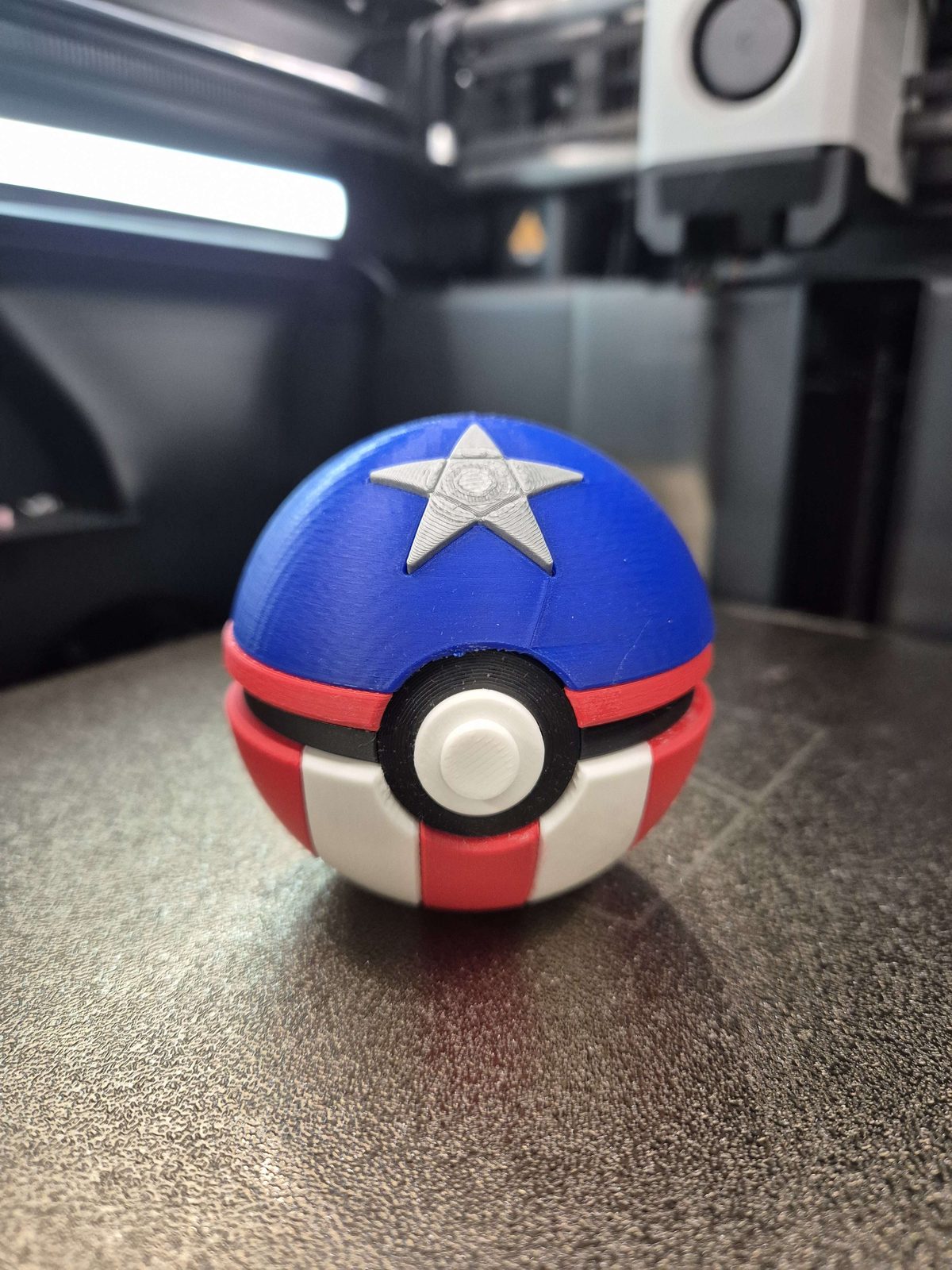 #569 Captain America - Poke Ball — vue 5