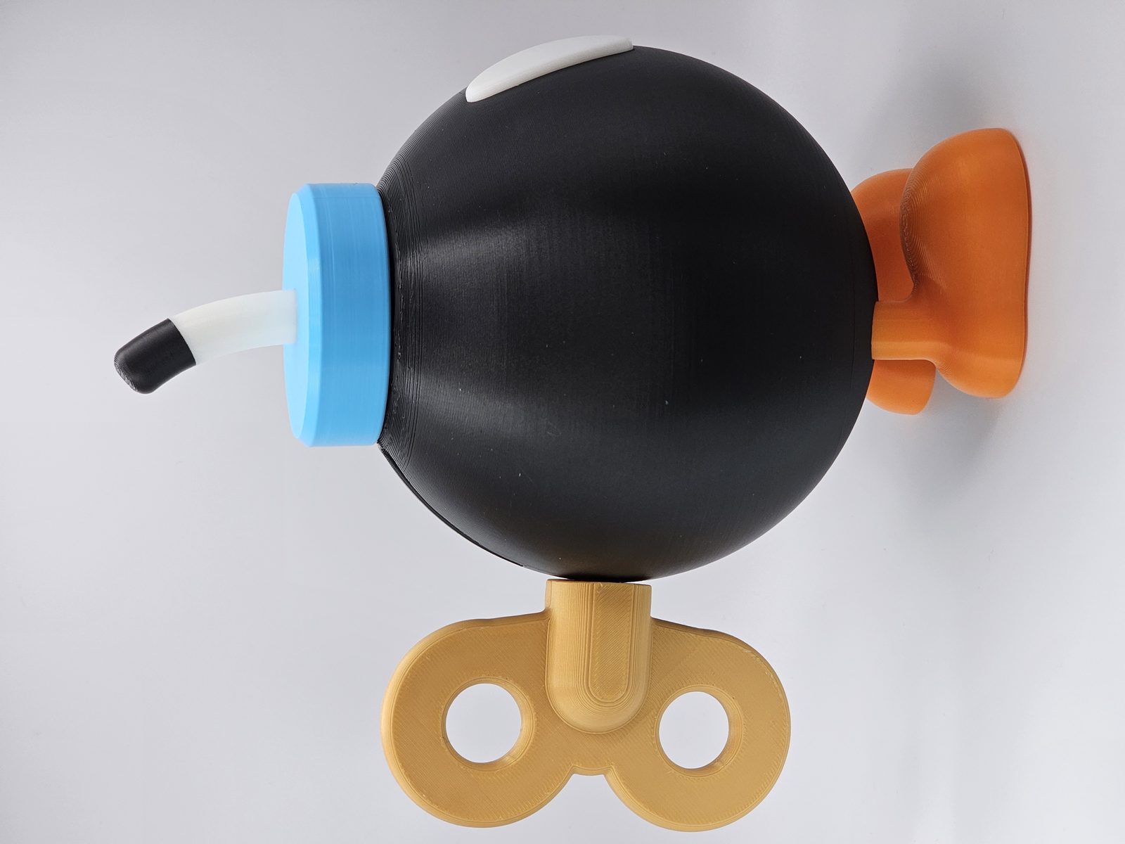 #571 Bob-Omb Piggy Bank – with Working Wind-up Key! — vue 5