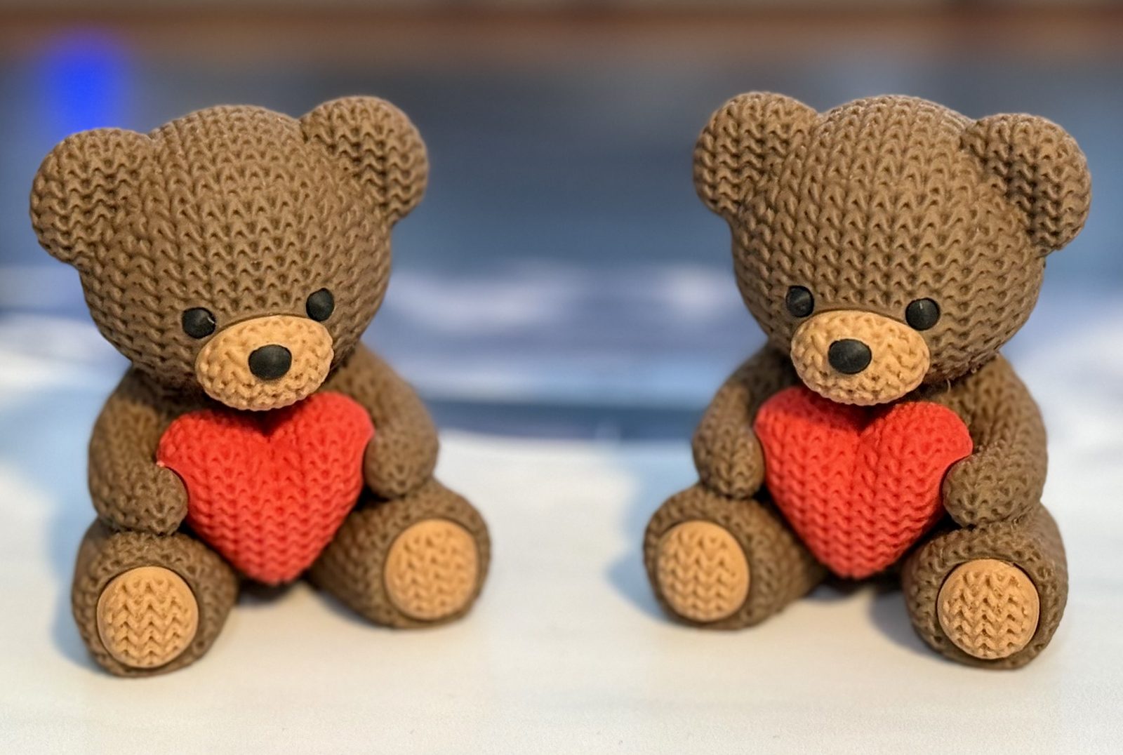 #697 Knitted Valentine's Day Teddy Bear — vue 6
