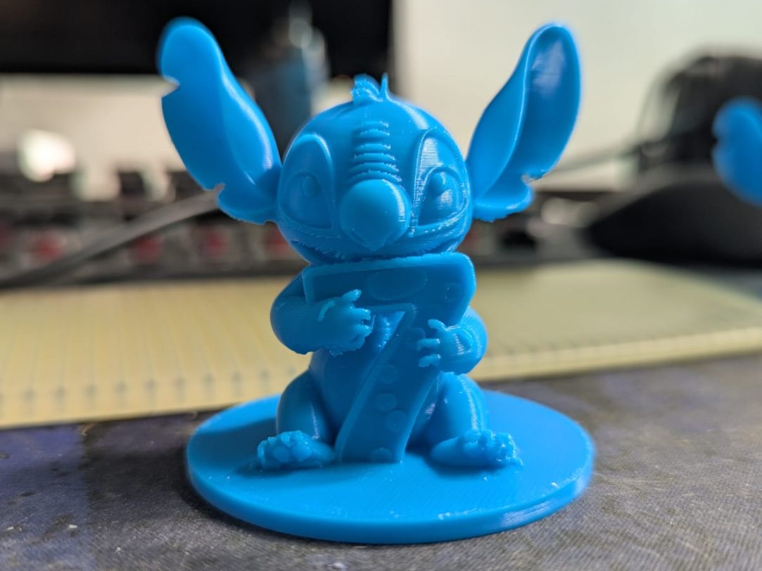 #713 Stitch Age 7 Birthday Topper — vue 2