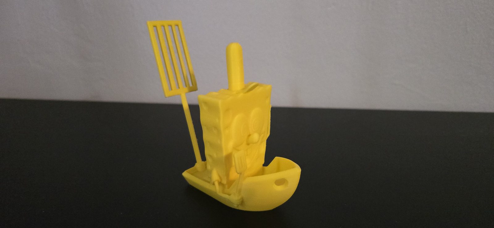 #720 SpongeBob Benchy Pants — vue 1