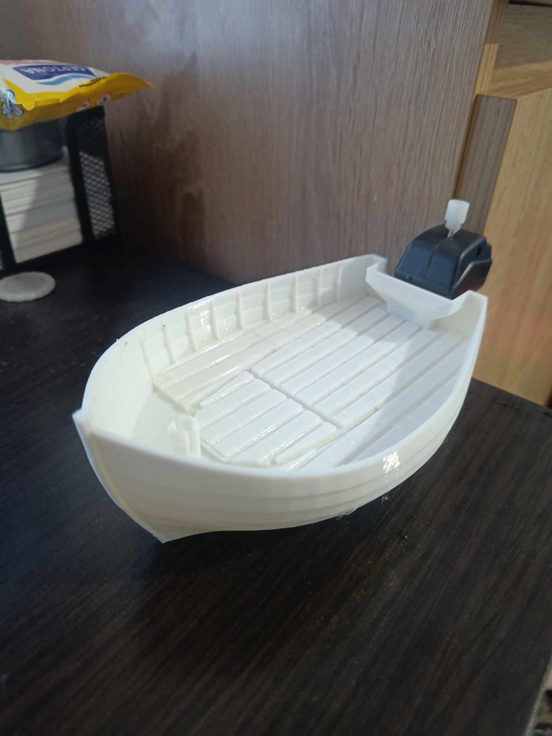 #737 Boat Model 010 - The windup-motor boat — vue 7