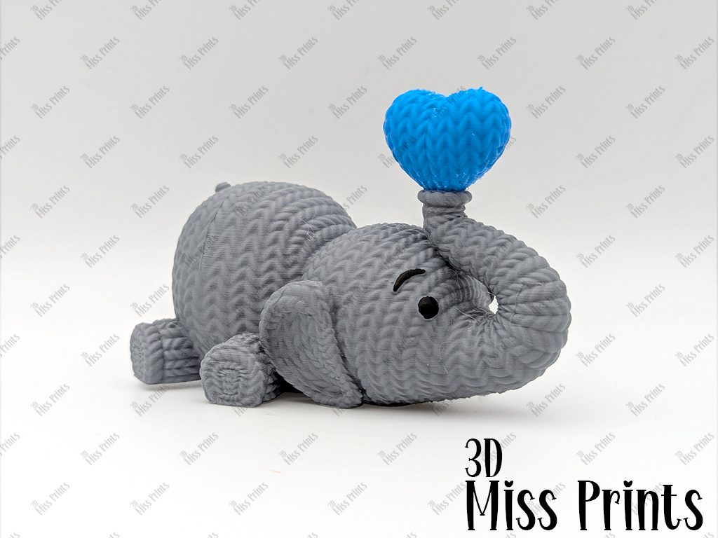 #754 Knitted Elephant Blowing Heart (No2) — vue 13