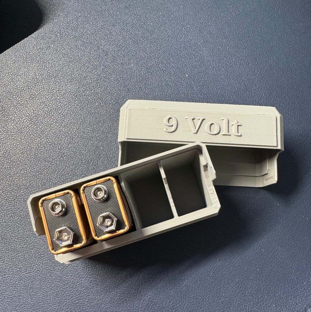 9 Volt (Square) Battery Case — vue 1