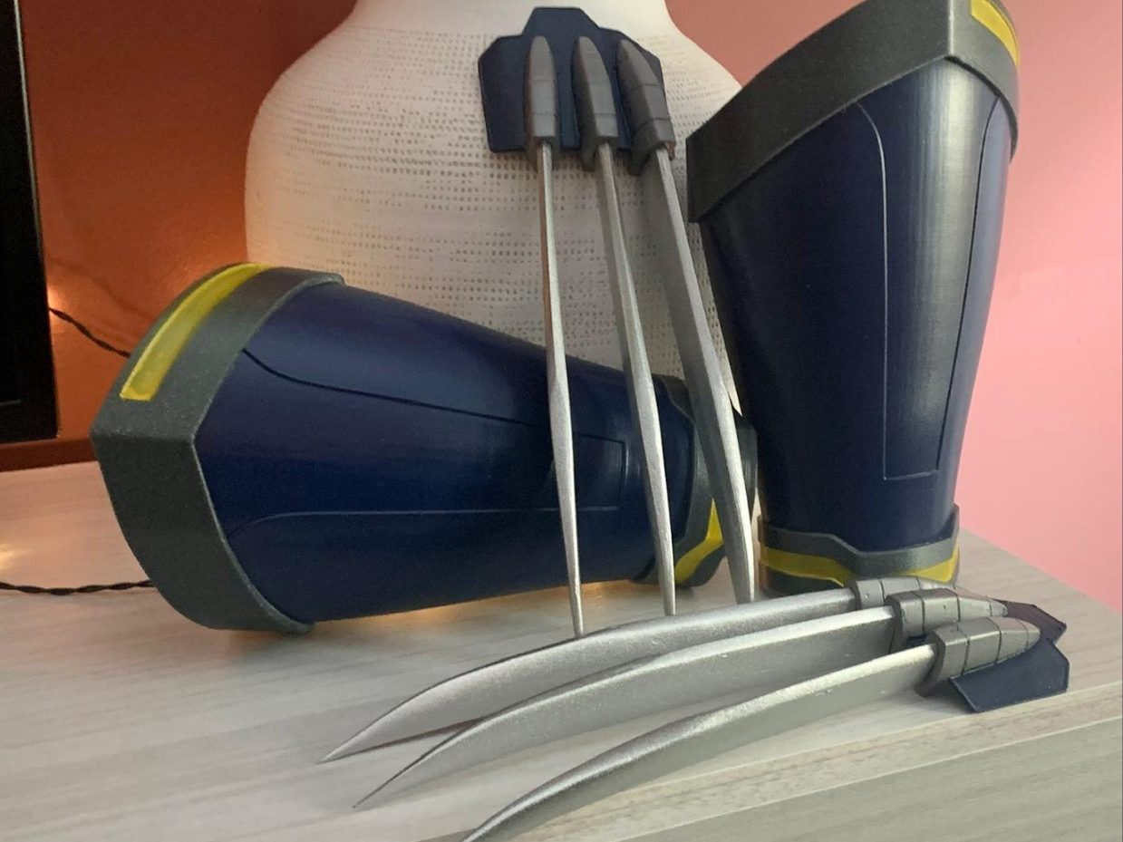 Avambracci e artigli Wolverine — vue 1