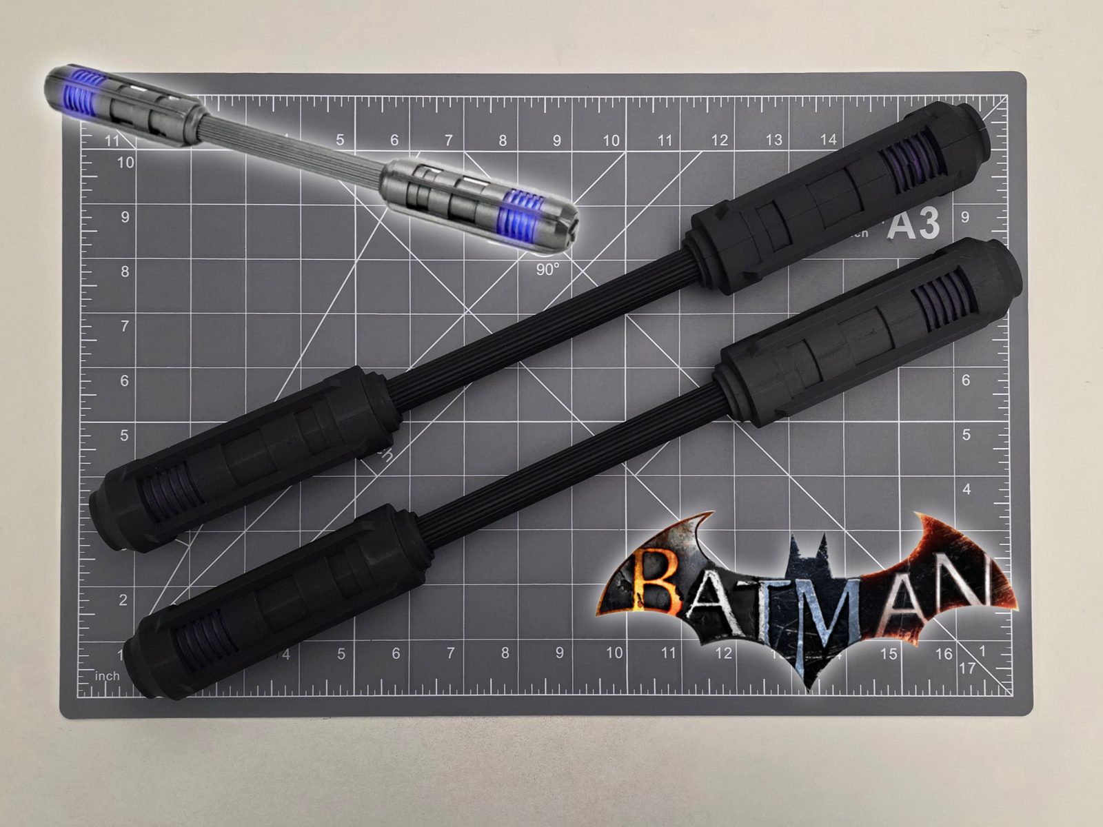 Batman Arkham Nightwing's Escrima Sticks — vue 1