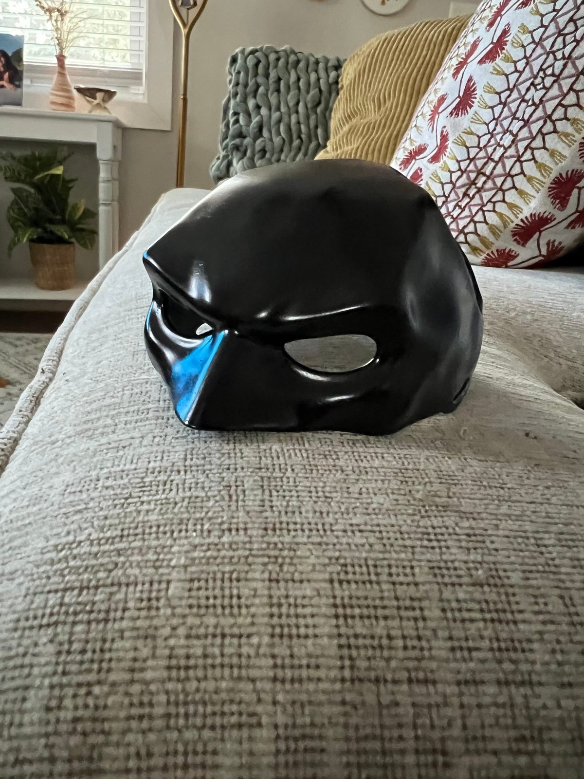 Batman cat mask — vue 3