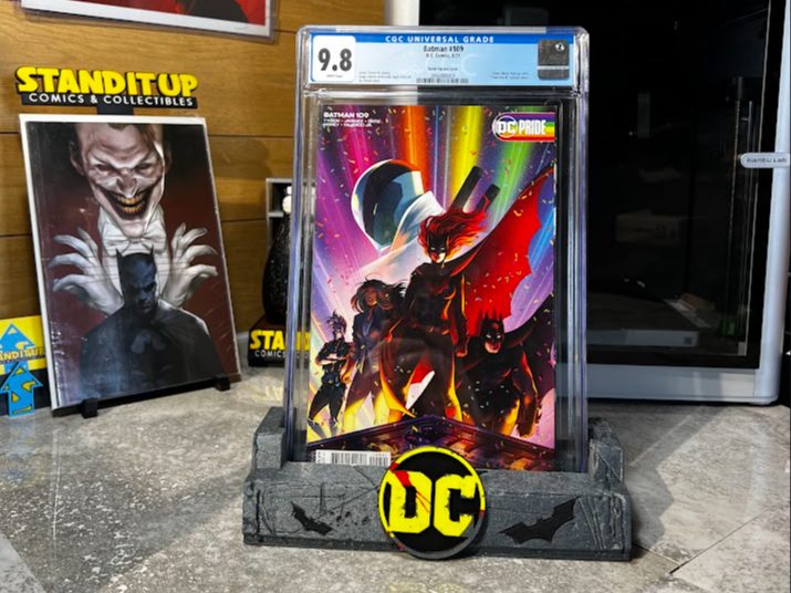 Batman / DC - Damaged Graded Comic Stand — vue 1