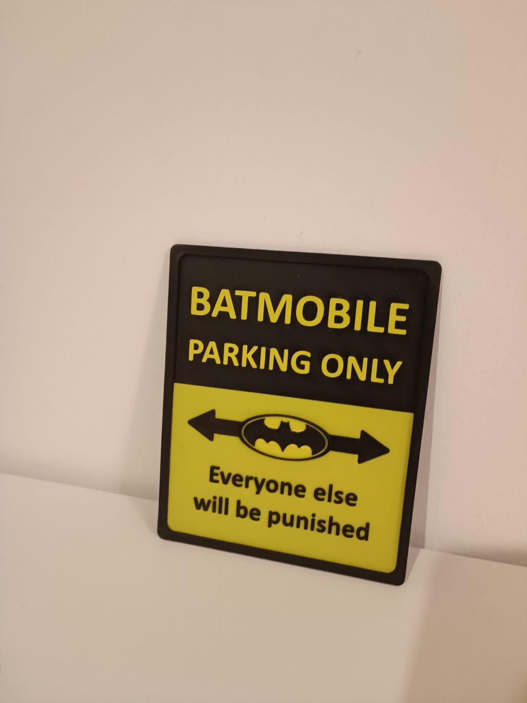 Batmobile Parking Only — vue 1