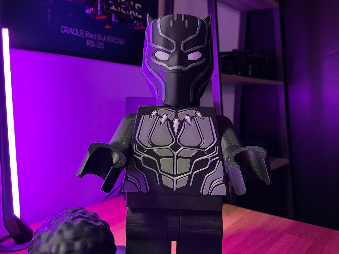 Black Panther Marvel Style Brick Figure — vue 1