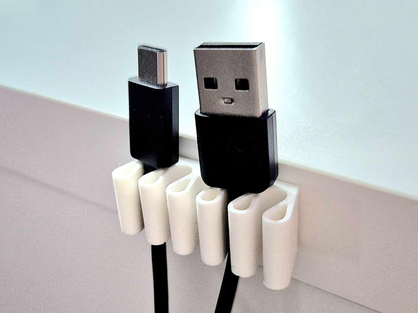 Cable holder — vue 1