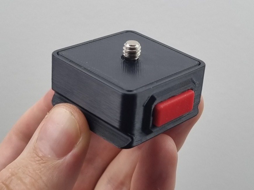 Camera Snap Fit Quick Release Plate and Mount — vue 1