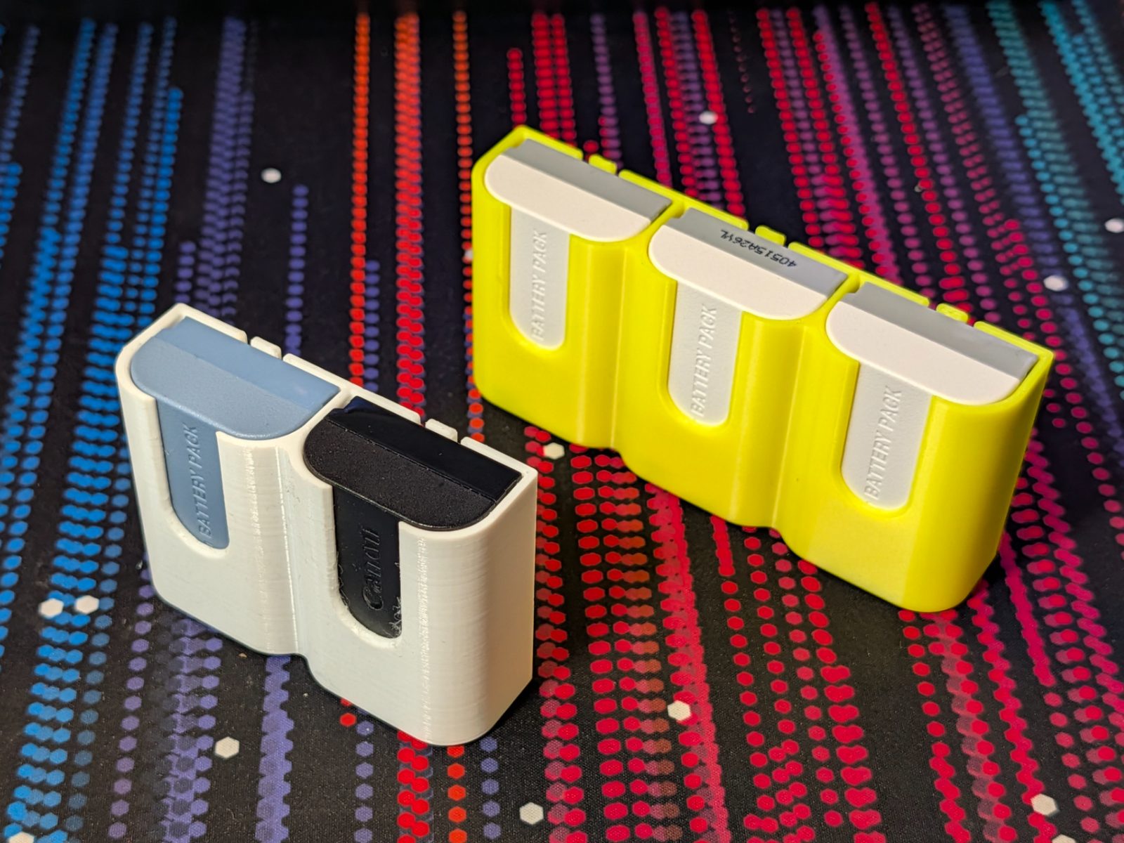 Canon LP-E6 double and triple battery holder — vue 1