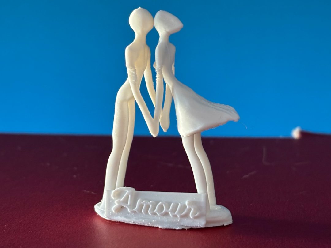 coppia innamorata statua — vue 1