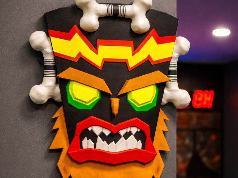 Crash Bandicoot Uka Uka Mask — vue 1