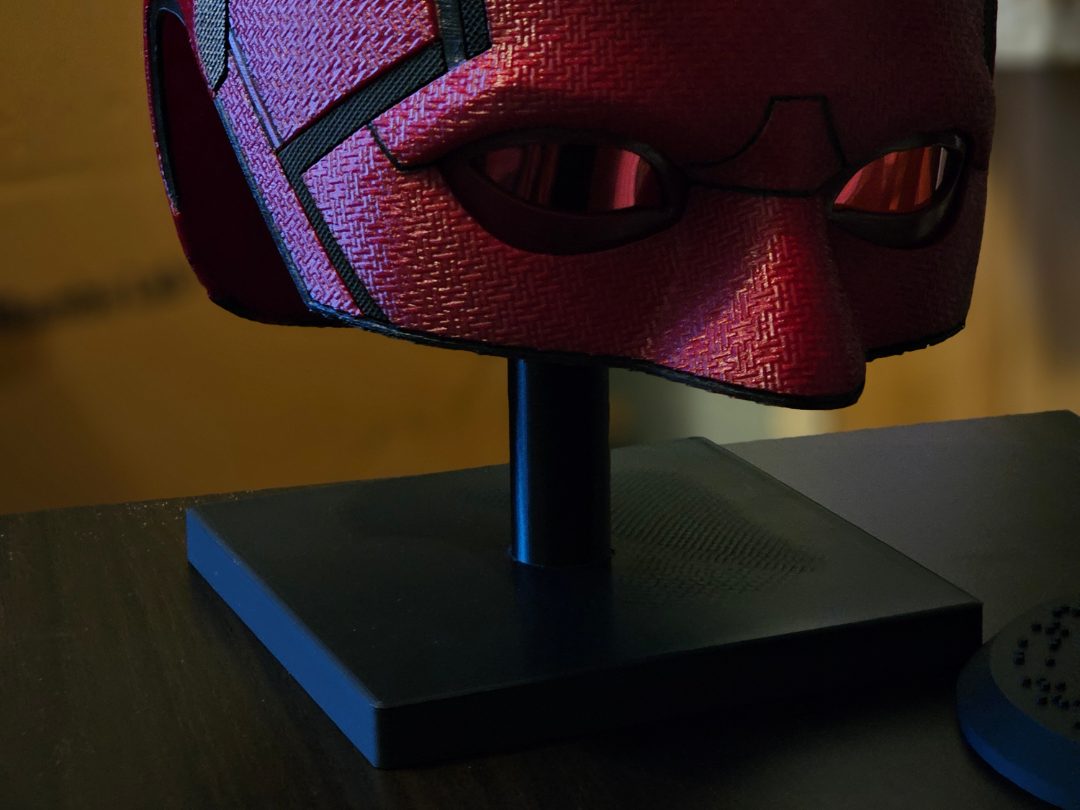 DAREDEVIL BORN AGAIN SERIES ACCURATE COWL STAND — vue 1