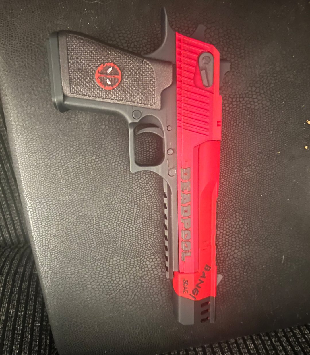 DEADPOOL Desert Eagle Gun — vue 1