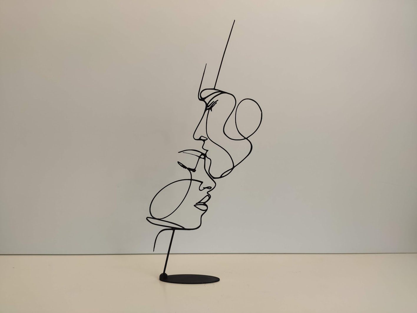 Ethereal Kiss Statuette — vue 1