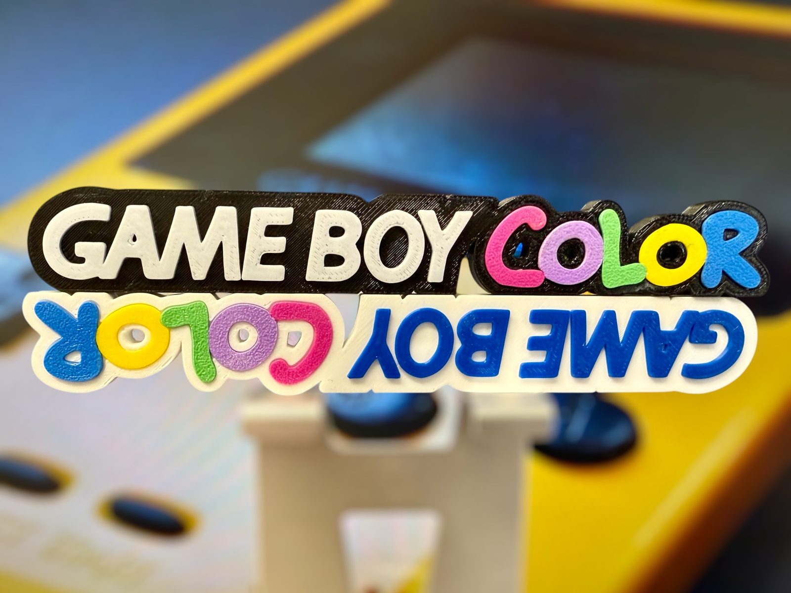 Game Boy Color-inspirierter Display-Aufsteller — vue 1