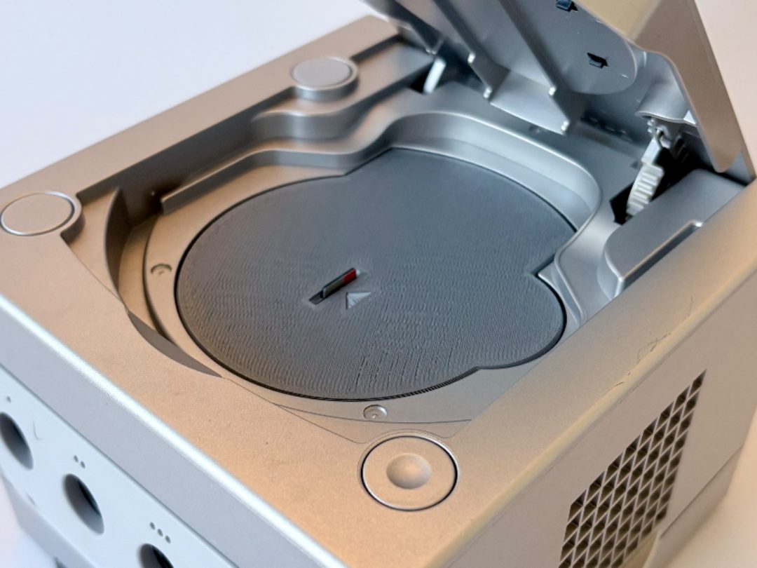 GameCube Disc Drive Replacement / Cover — vue 1