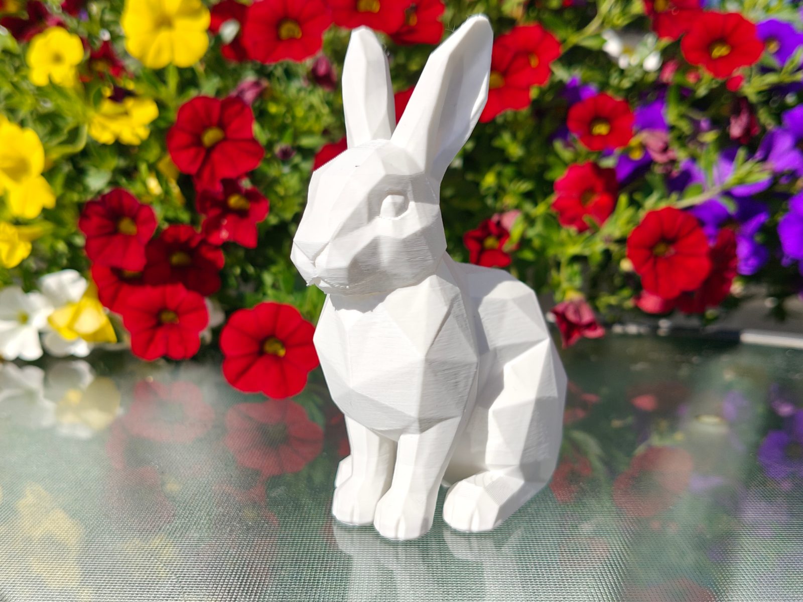 Geometric Low Poly Mini Rabbit Figurine — vue 1