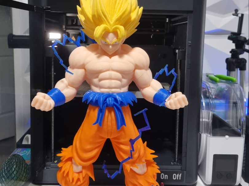 Goku SSJ2 47cm — vue 1