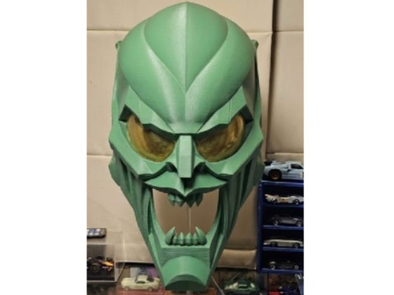 GREEN GOBLIN HELMET — vue 1
