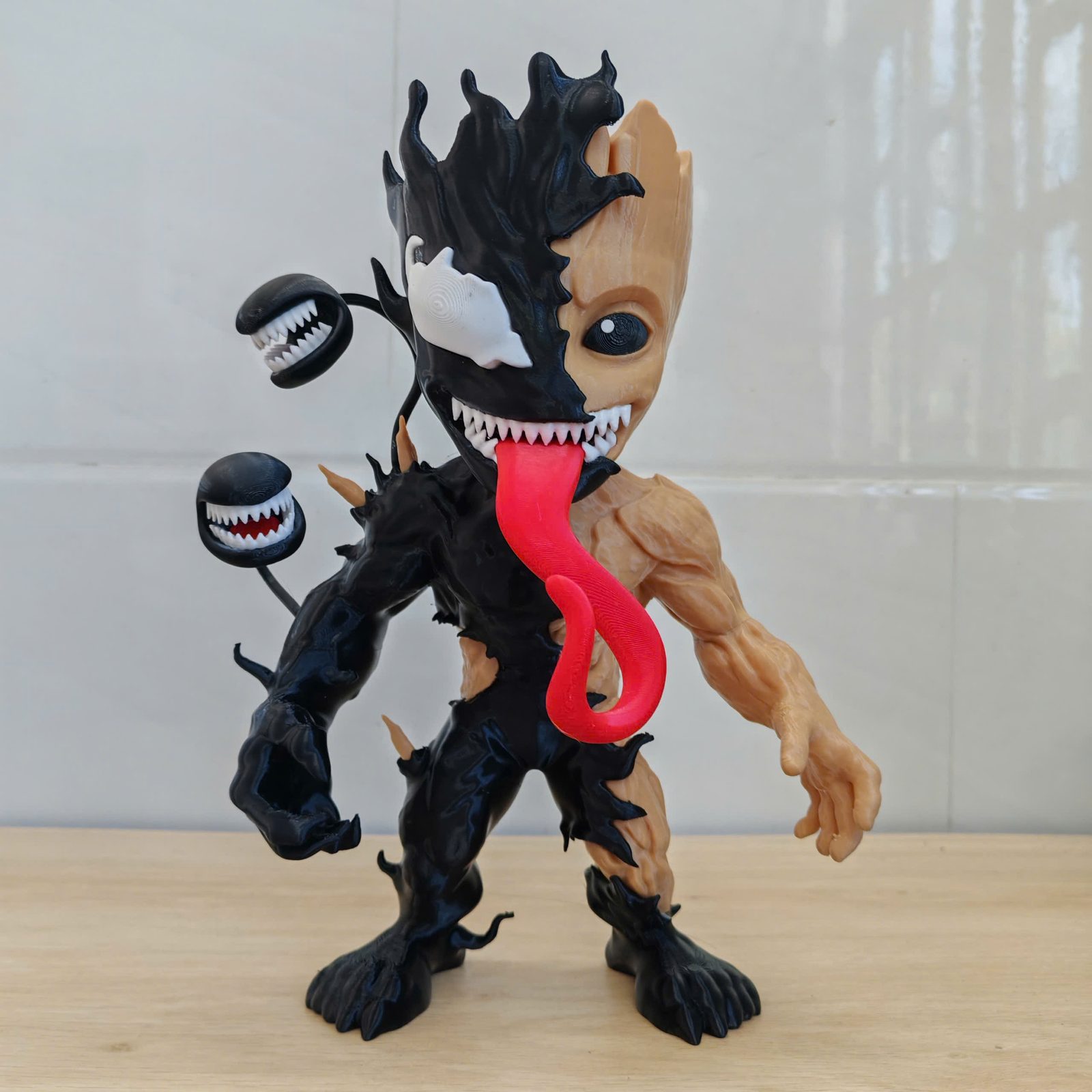 Groot en Venom — vue 5