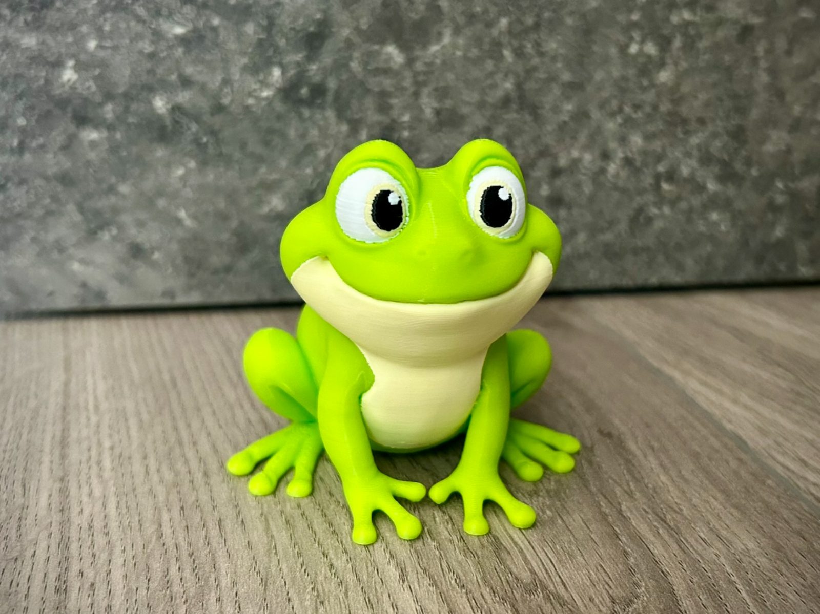 Happy Cute Frog Toy Figurine AMS — vue 1