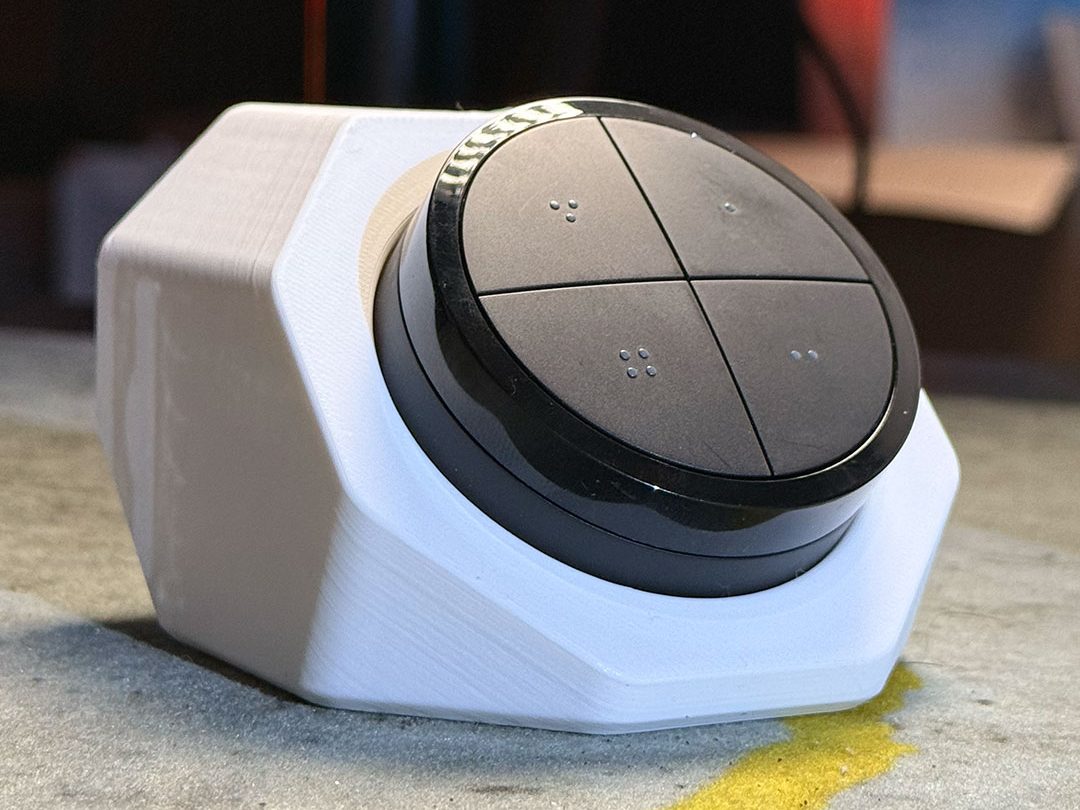 Hue Tap Dial Table Holster — vue 1