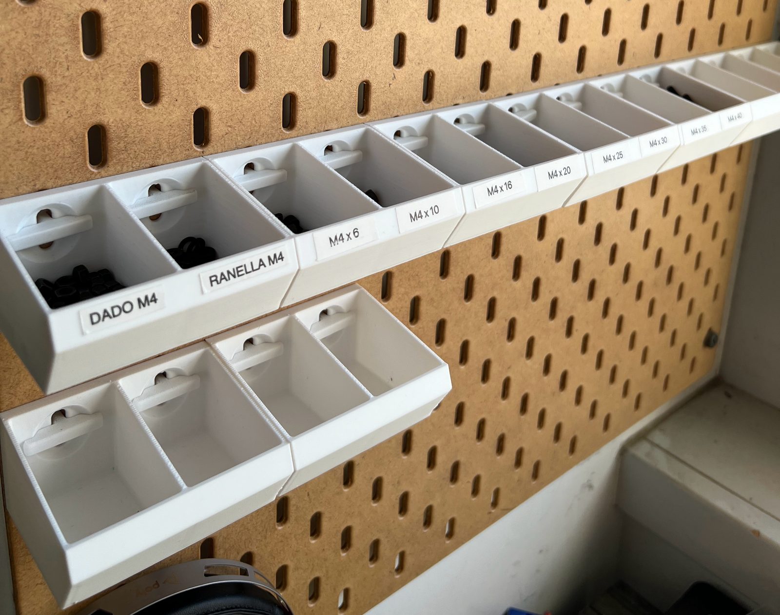 IKEA SKADIS TRAY — vue 1