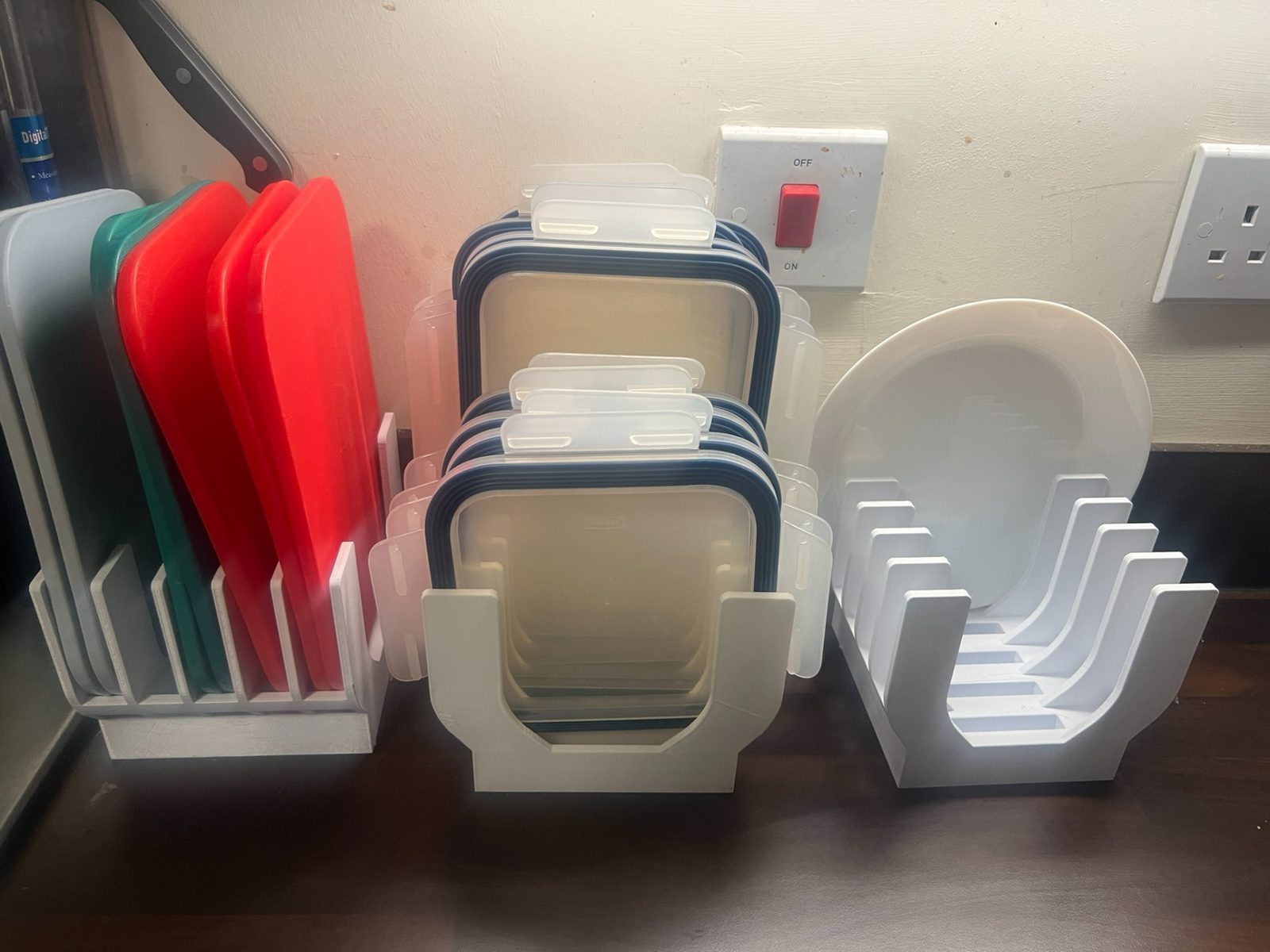 Ikea Tupperware Lid Storage — vue 1