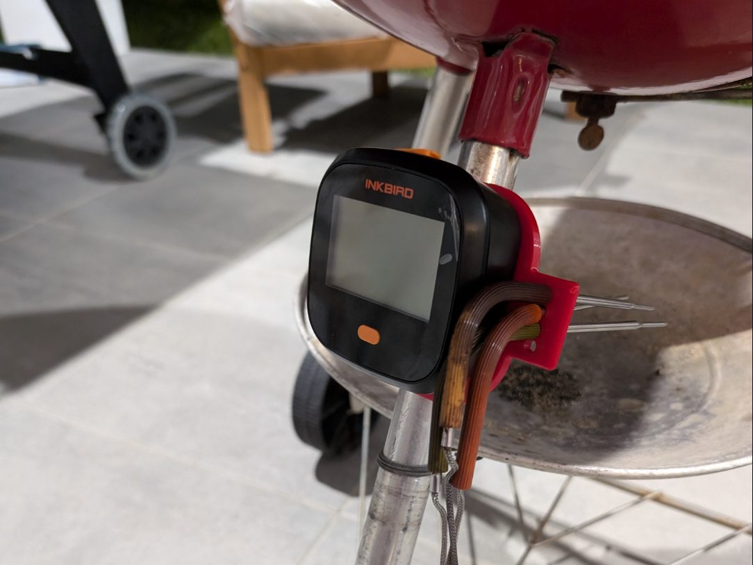 Inkbird thermometer mount for weber kettle — vue 1