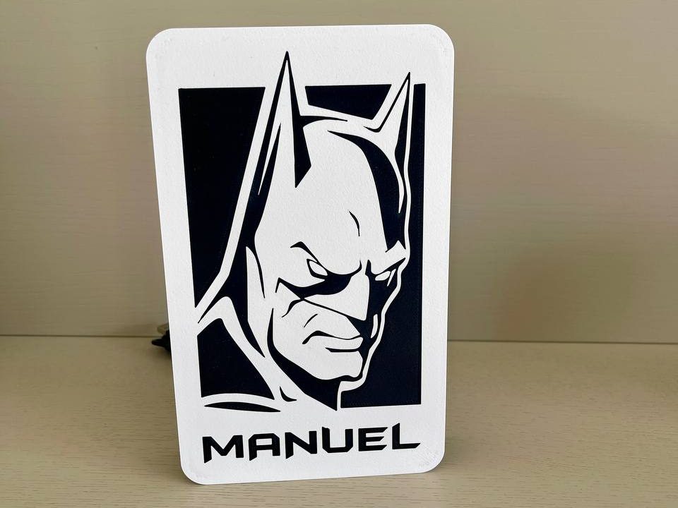 LAMPADA SCATOLA LUMINOSA - Batman CUSTOM NAME — vue 1