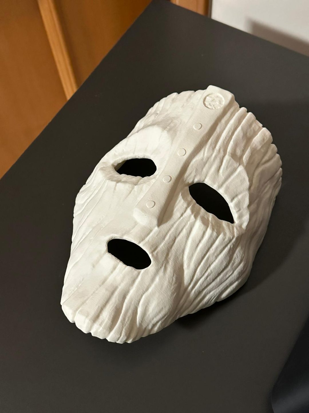 Loki's Mask from the Movie "The Mask" — vue 1