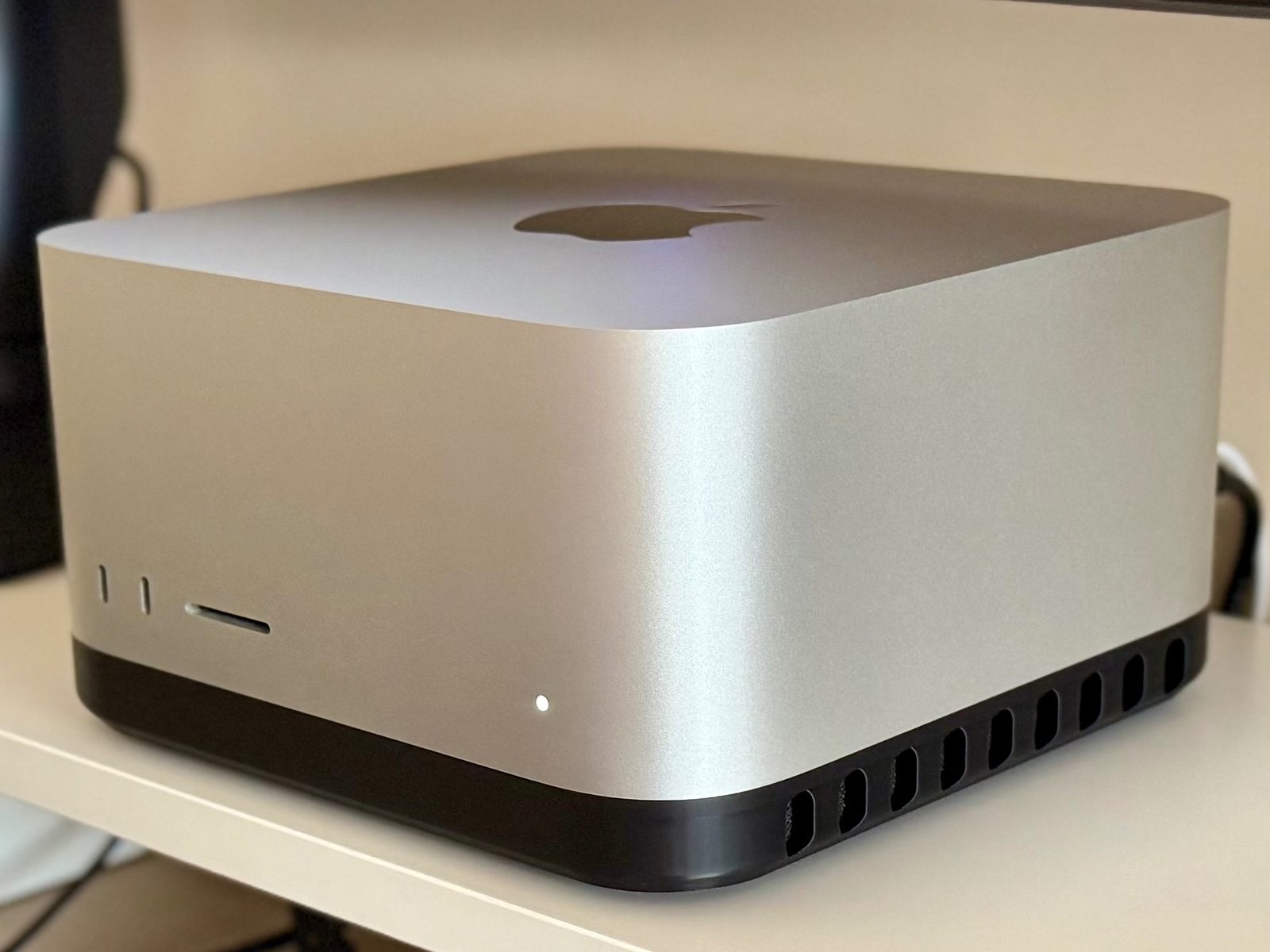 Mac Studio & Mac Mini Dust Stand v2 - Mesh Design — vue 1