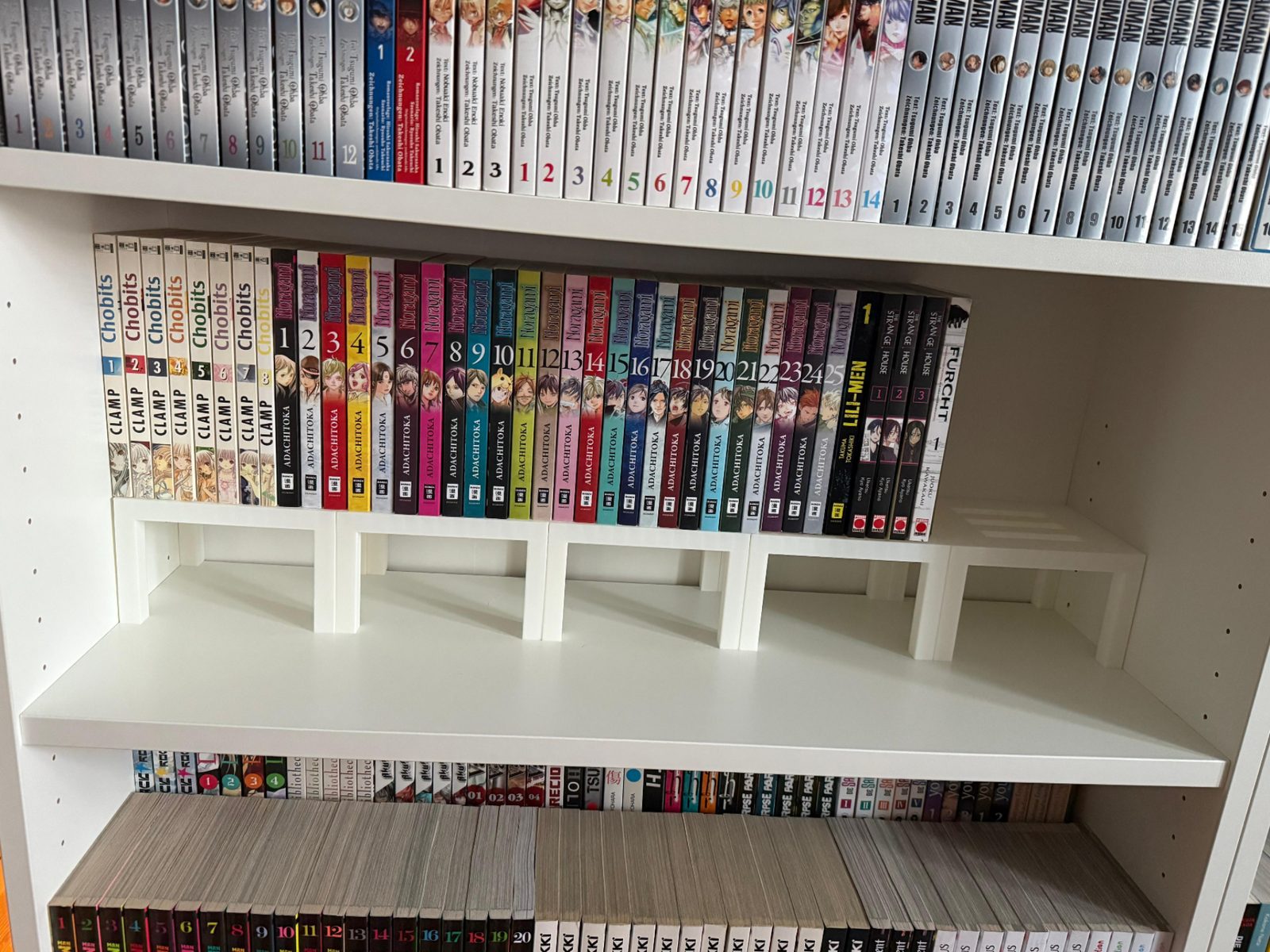 Manga or book riser for 76 cm IKEA Billy — vue 1