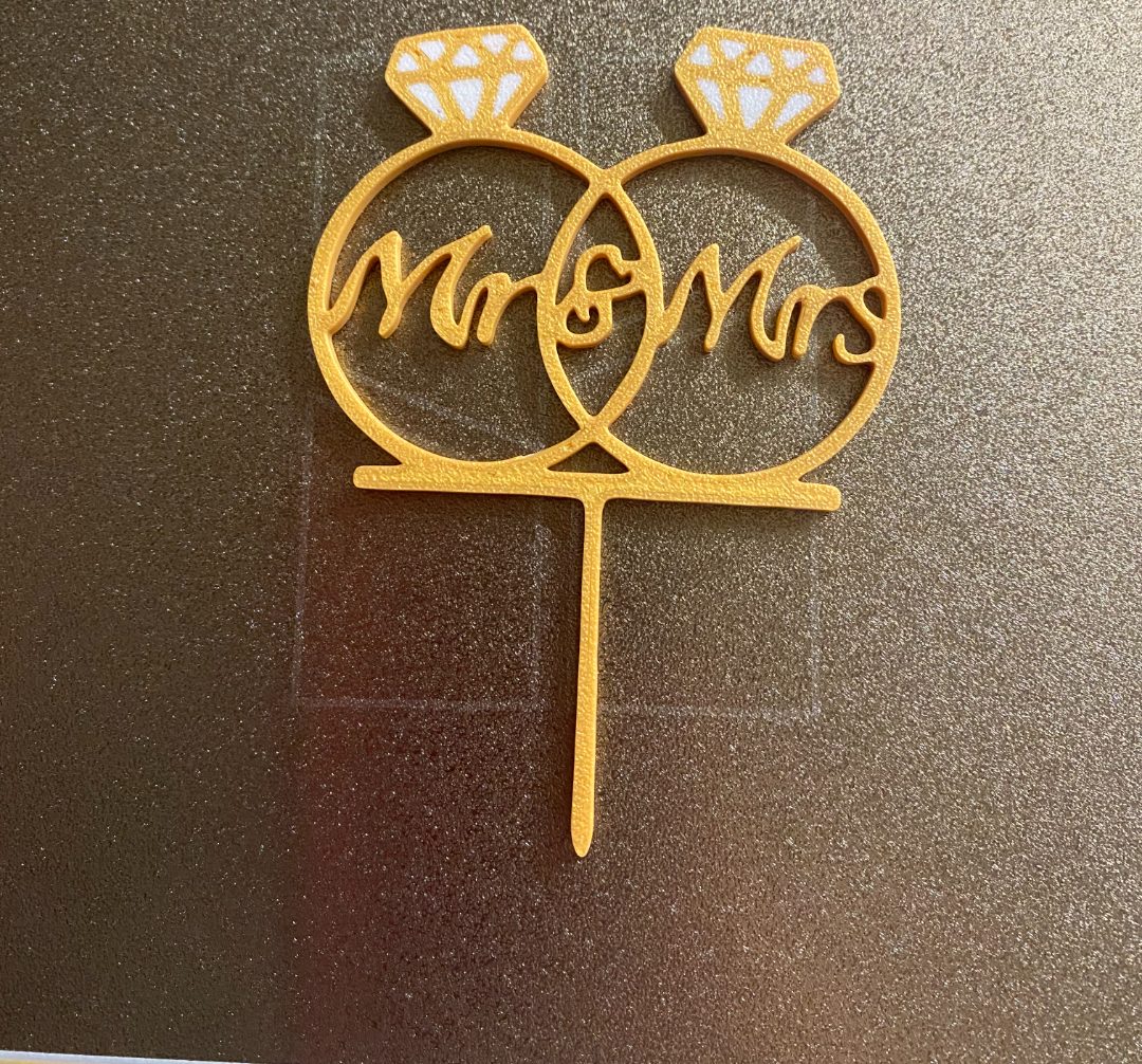 Mr and Mrs cake topper — vue 1