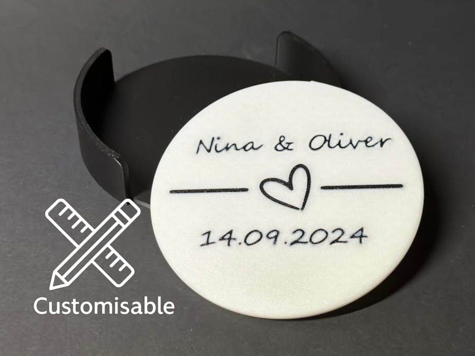 Personalized Wedding Coaster – Couple with Heart — vue 1