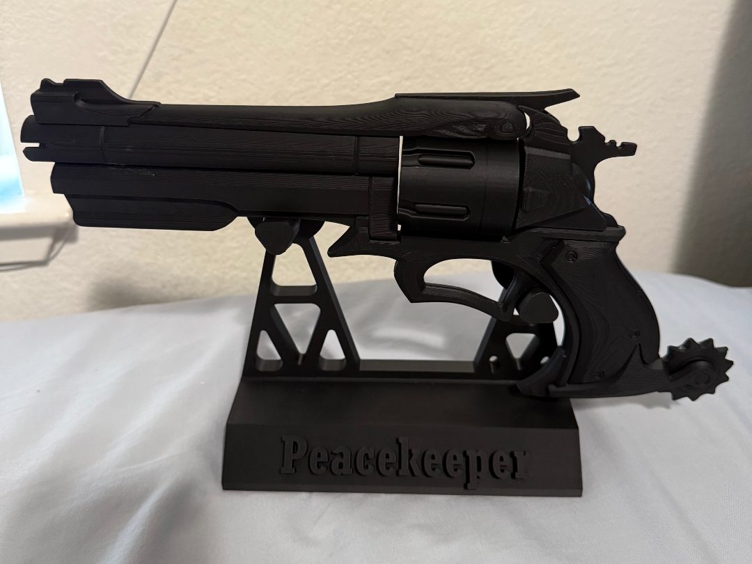 Revolver Cassidy Overwatch Peacekeeper Stand — vue 1