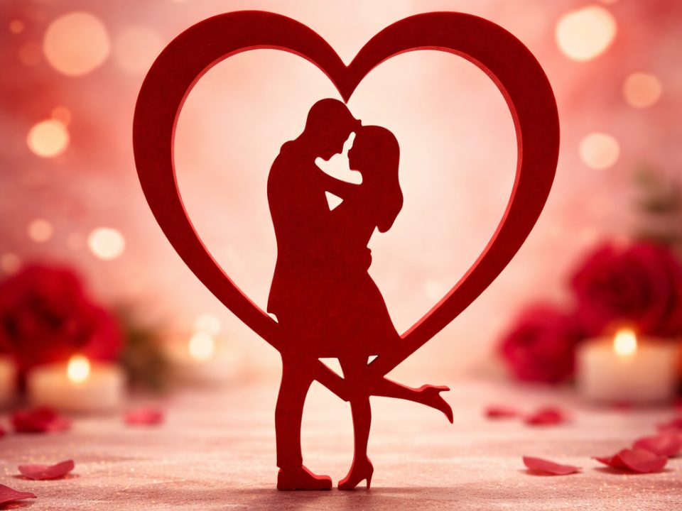 Romantic Couple Statue - Elegant Silhouette — vue 1