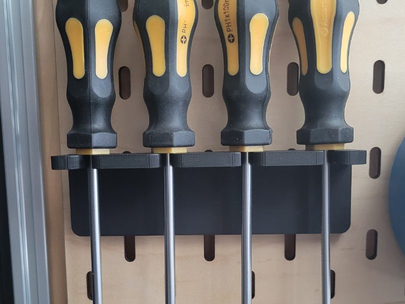 Skadis Board - Screwdriver Mount — vue 1