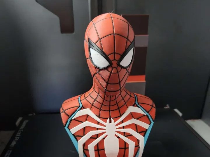 Spiderman 4 couleurs — vue 1
