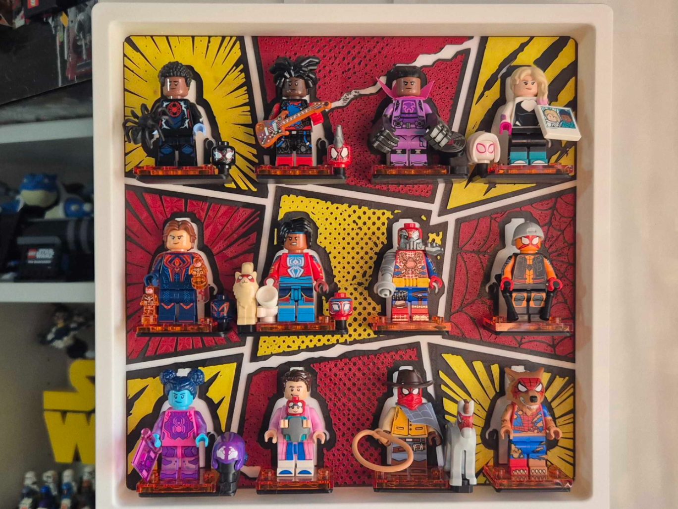 Spiderman Minifigure Into The Spider-Verse Display — vue 1